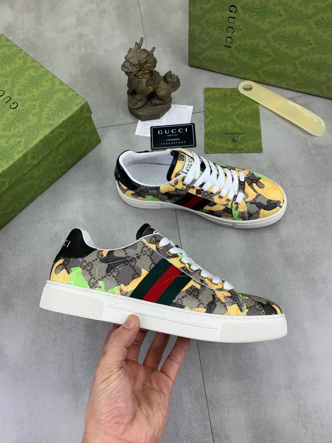 Men's Men's Shoes P420 💰[New Style] 🆘 The latest model from Gucci's official website🎁Classic casual and fashionable men's shoes👟Hot style💥Simple and elegant style, exclusive for trendy men. Unique latest brand elements from the official website👑Gucci original decoration, fashionable and generous, made of original soft calfskin fabric➕Comfortable soft sheepskin lining ✅The official website specifies wear-resistant rubber outsole_full of elasticity, classic model taken in real life🎬Color: 2️⃣colors available😍Number: 38-44